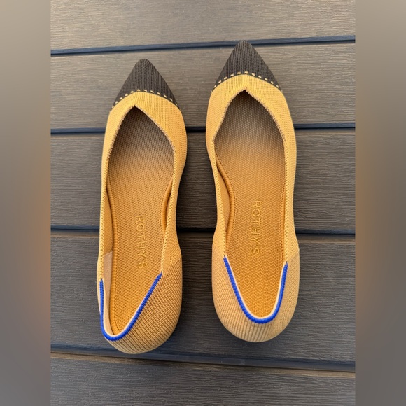 Rothy's The Point ll Camel Cap Toe Women's Black and Tan Flats - Picture 2 of 5